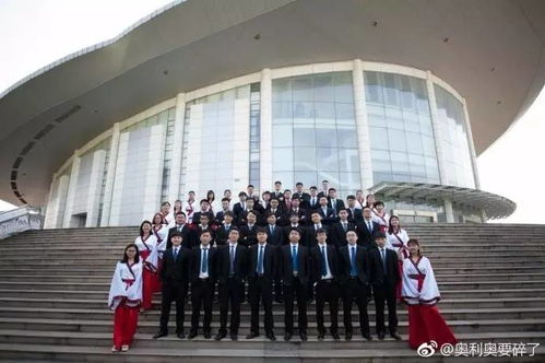 江苏警官学院拍毕业照 压迫感爆棚